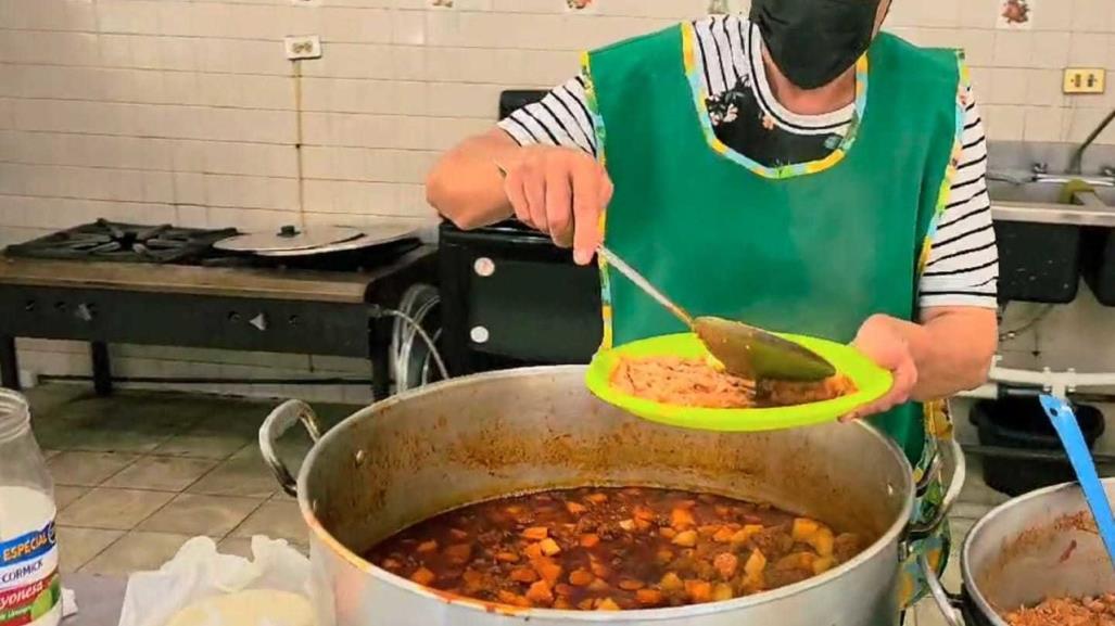 Beneficia DIF de Parras con más de 1000 comidas a adultos mayores