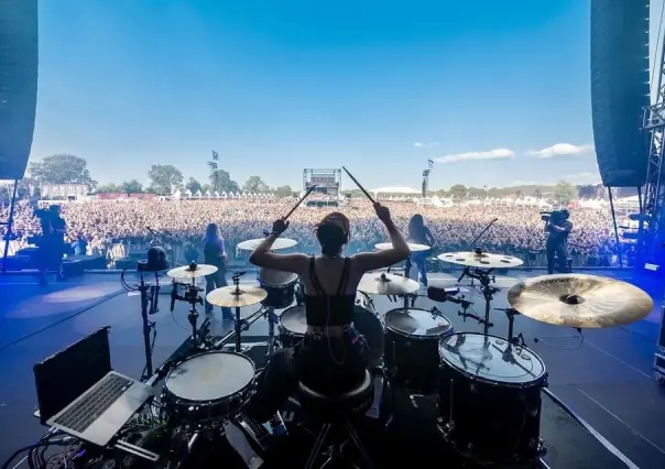 Regias triunfan en festival de metal en Alemania (VIDEO)