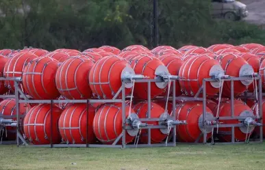 Buscará Texas seguir la barrera de boyas en la frontera