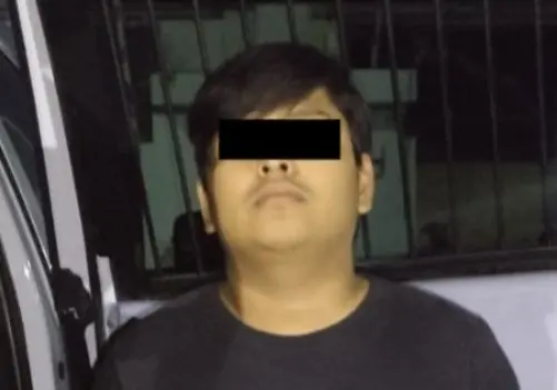 El joven identificado como Felipe P tras ser detenido. Foto: Policía de Monterrey.