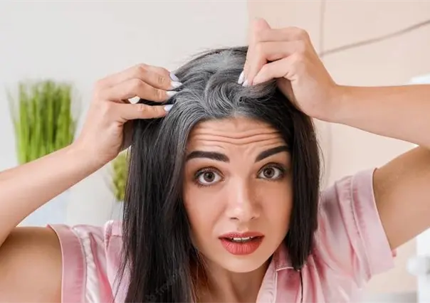 ¿Por qué nos salen canas?: conoce sus causas y como detener su aparición