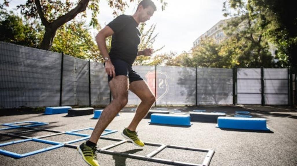 ¿La lluvia te impide ir al gym? Conoce los mejores ejercicios para hacer en casa