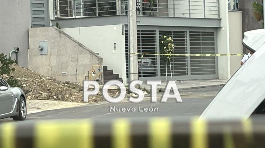 Disparan contra residencia en San Pedro, dejan corona de flores como amenaza