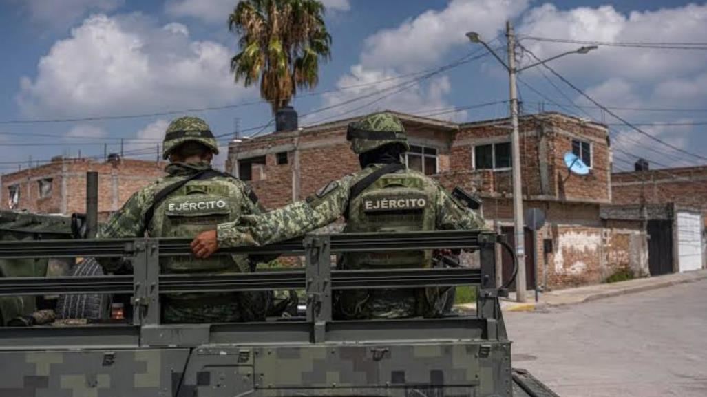 A prisión hombre que intentó huir con drogas y armas de militares en Durango