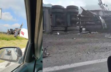 Vuelca tráiler en la Carretera Saltillo - Monterrey y paraliza el tráfico