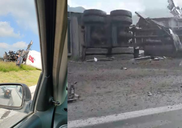 Vuelca tráiler en la Carretera Saltillo - Monterrey y paraliza el tráfico