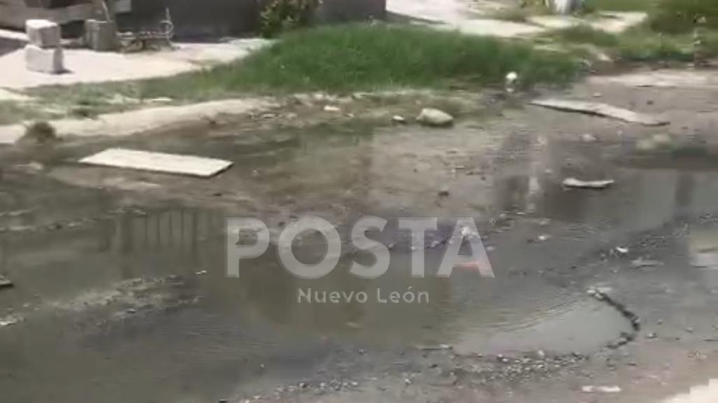 Olvida AyD fuga de aguas negras en Valle de Santa María en Pesquería