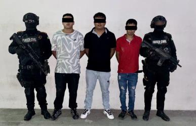 Fuerza Civil detiene a tres con armas y drogas en El Carmen