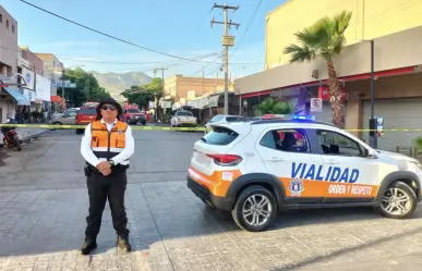 Incendio consume locales del Mercado de las Flores en Torreón