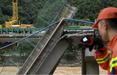 Colapso de puente en China: 38 víctimas y 2 desaparecidos