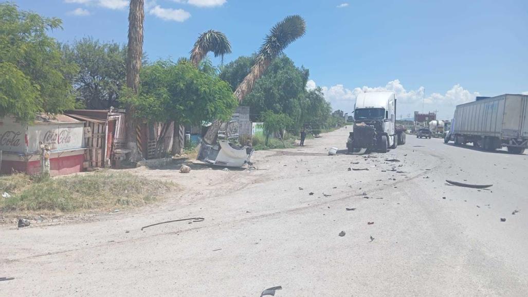 Circulación cerrada en carretera federal 101 por accidente vial