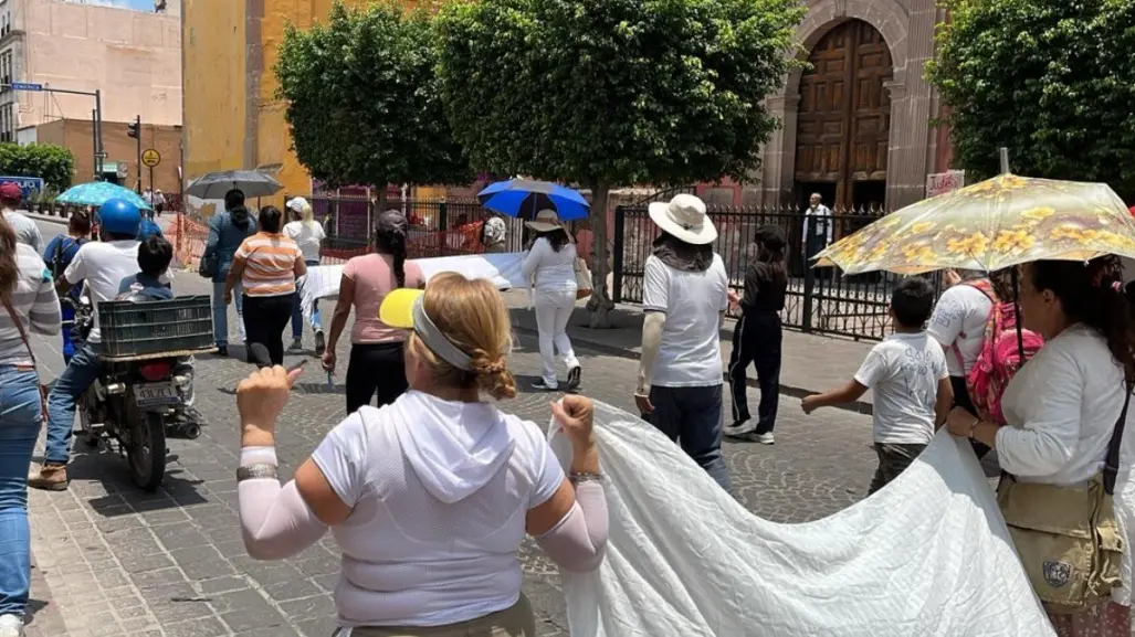 Marchan para exigir justicia por asesinato del periodista Alejandro Martínez