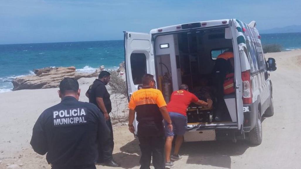 Héroe se desmaya tras rescatar a su hijo en Playa Palo Blanquito