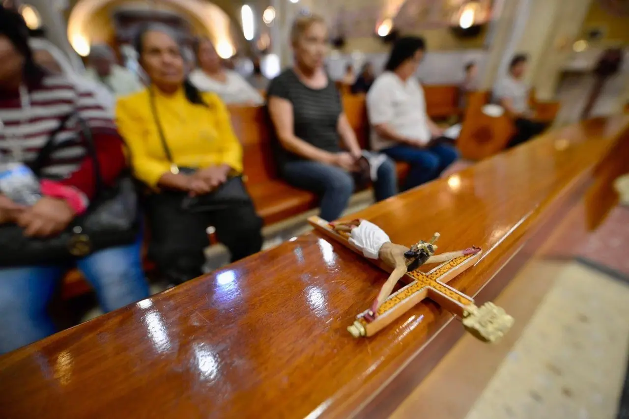 Se espera la asistencia de más de 50 mil personas en la Catedral de Santiago. (Fotografía: Leslie Delgado)