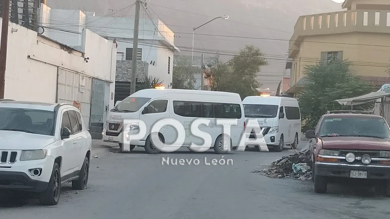 Un reporte telefónico de uno de los migrantes llevó a las autoridades de Nuevo León y migración a la propiedad. Foto. Raymundo Elizalde.