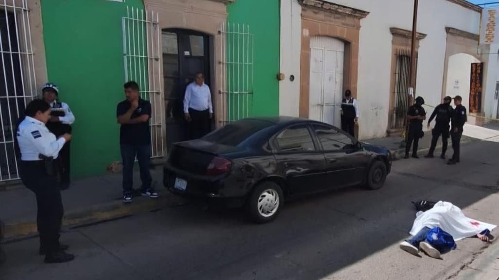 Muere un hombre al caer de una banqueta del centro de Durango