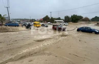 Efectos de Fabio provocan primeras lluvias en Los Cabos