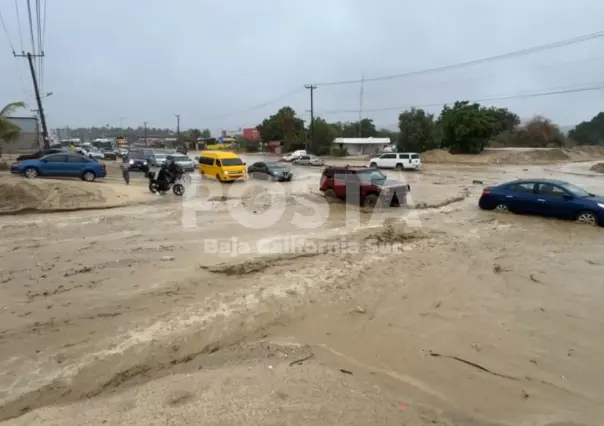 Efectos de Fabio provocan primeras lluvias en Los Cabos