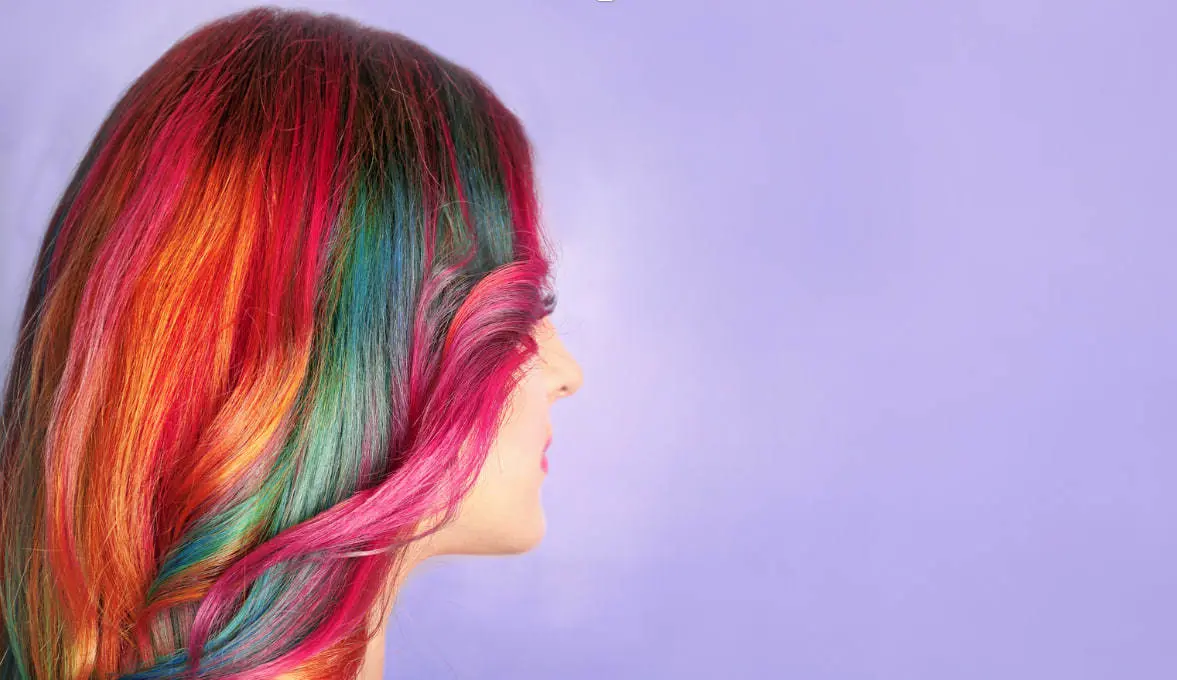 Las personas participantes podrán aprender técnicas de mechas y efectos de color. (Fotografía: Canva)