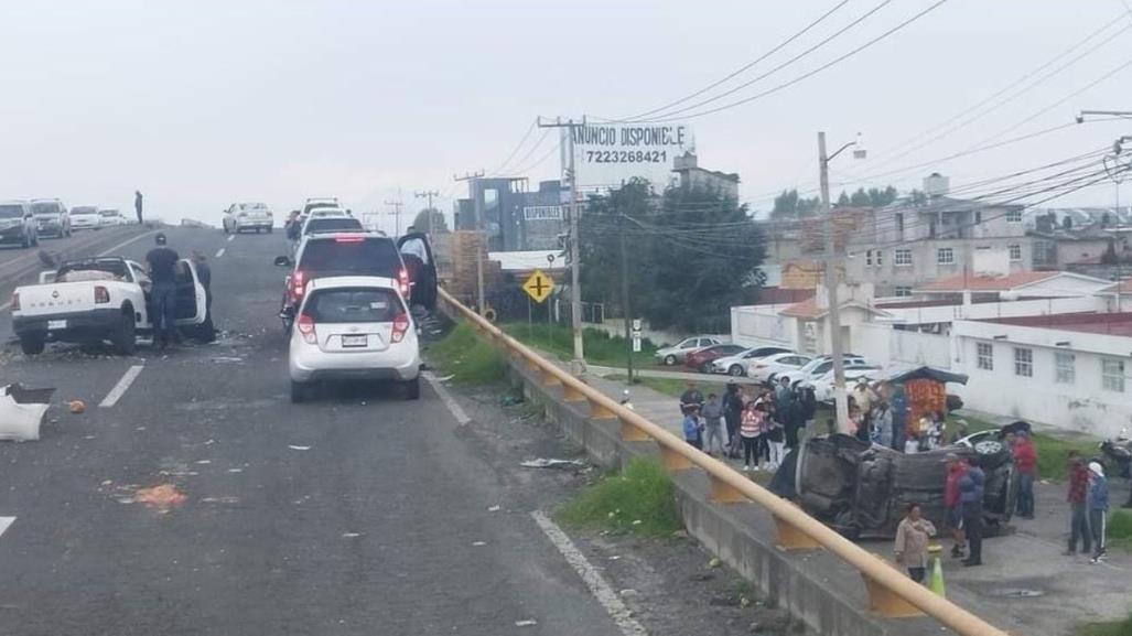 Muere conductor tras salir volando de la carretera Toluca-Naucalpan