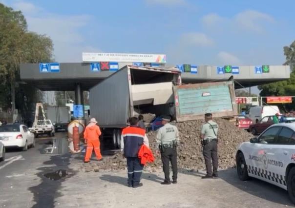 Colisión en autopista Peñón-Texcoco: camión torton vs tráiler