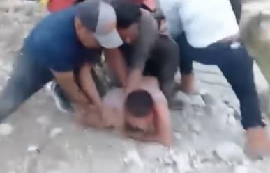 Turista es golpeado por manifestantes en Chiapas al intentar cruzar un bloqueo