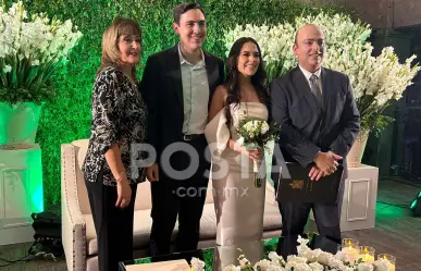 César Garza Arredondo y Vianey Zambrano se casan ante cientos de apodaquenses