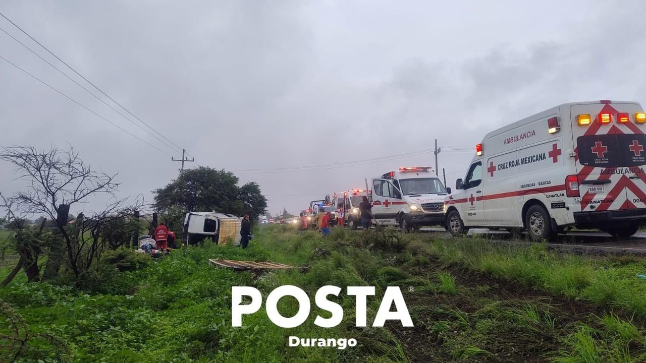 Autoridades resguardando la zona del accidente. Foto: Especial/POSTAMX.