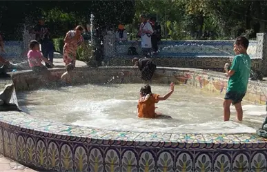 ¡Ni te atrevas! Advierten riesgos de usar fuentes públicas como balnearios