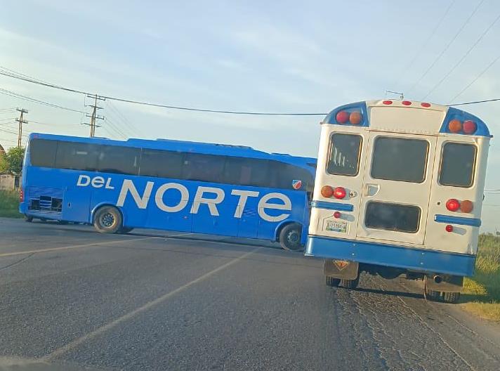 Reportan bloqueo en carretera Reynosa - San Fernando