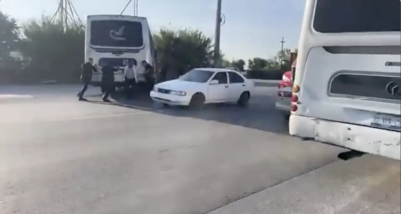 La Vocería de Seguridad Pública de Tamaulipas informa que el bloqueo registrado en la carretera Reynosa-San Fernando, a la altura del Parque Eólico El Cortijo de Reynosa, ha sido liberado. Foto: Captura de Pantalla