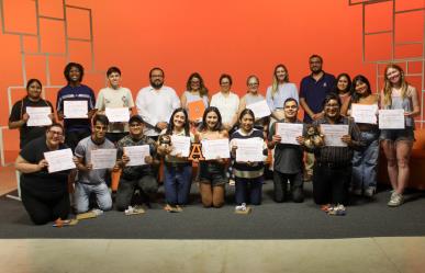 Estudiantes comparten experiencias en el Collaborative Journalism Workshop