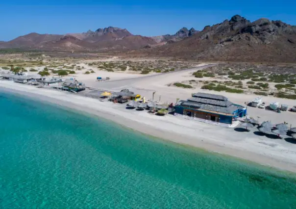 Anuncia Coepris que playa El Tecolote es apta para nadar