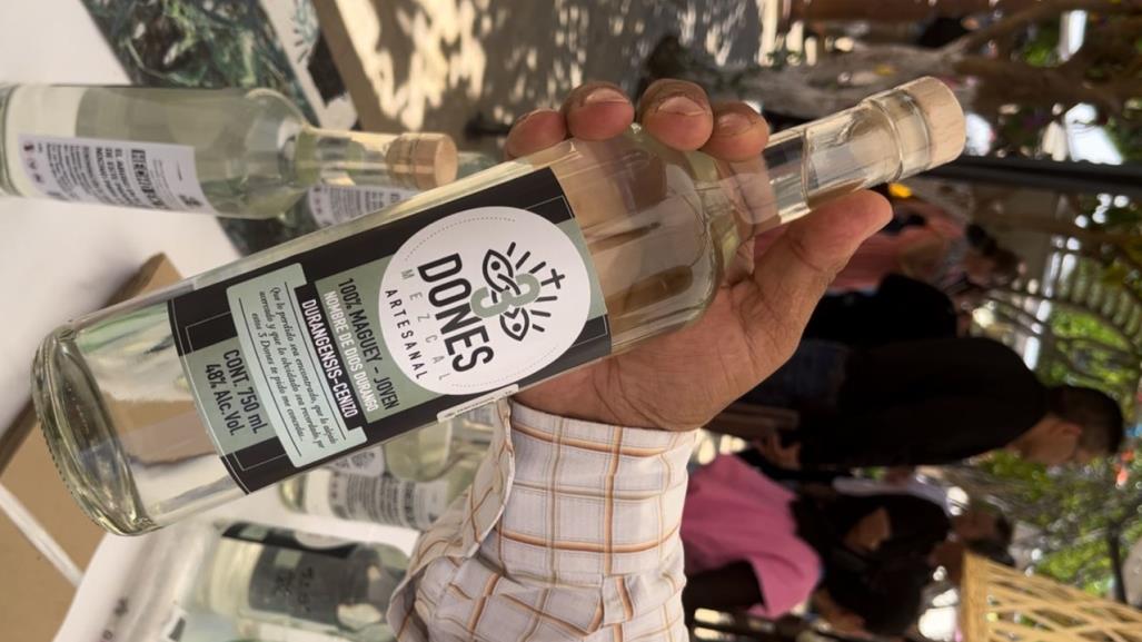 El mezcal duranguense reconocido por Forbes.