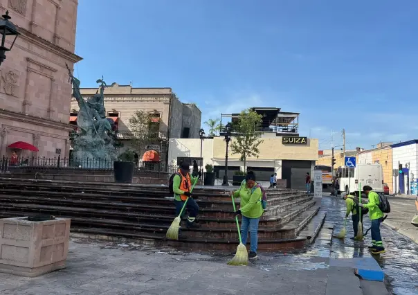 Deja verbena popular cuantiosas cantidad de basura en el centro de Saltillo