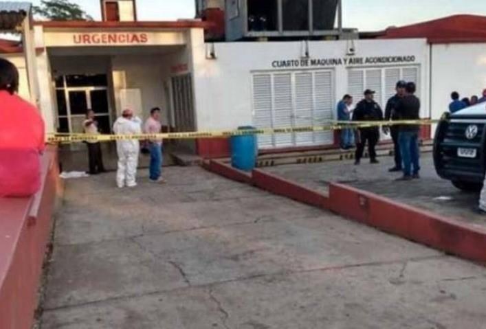 Clínica de urgencias a donde fue llevado el cuerpo del hombre en Macuspana. Foto: El Sol de Tabasco.