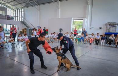 Exhibición de perros policías en Guadalupe para niñas STEM