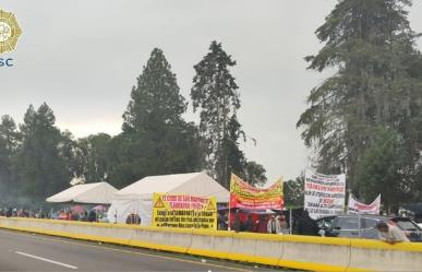 ¡Suma 40 horas bloqueo! Autopista México-Puebla cerrada por manifestantes