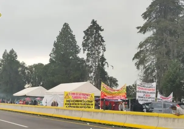 ¡Suma 40 horas bloqueo! Autopista México-Puebla cerrada por manifestantes