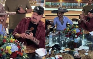 Pepe Aguilar le enseña las tradiciones de la familia a Christian Nodal (VIDEO)
