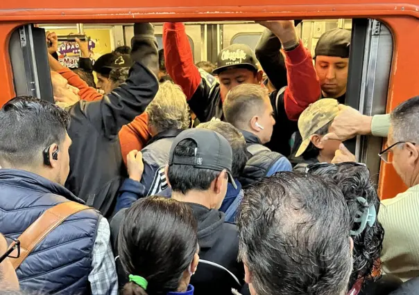¡Otra vez! Usuarios de Línea 3 del Metro reportan caos por marcha lenta