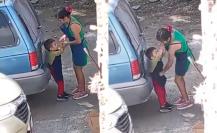 Mujer golpea a puñetazos a niño en Ecatepec, Edomex, y es captada en video