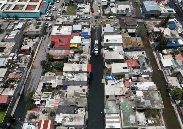 Avanza limpieza tras inundaciones en Chalco