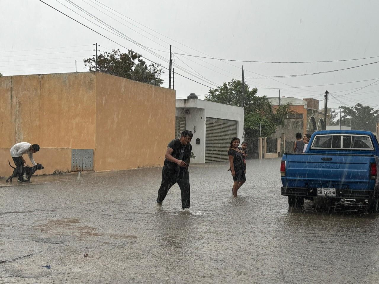 Ante la llegada de la onda tropical número 15 sobre la región se prevén fuertes lluvias  y tormentas en la mayor parte de la zona.- Foto de  Meteorología Yucatán