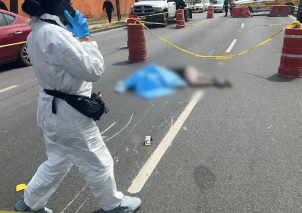 Muere motociclista al ser arrollado por tráiler en Constituyentes