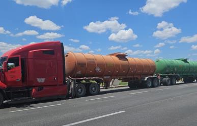 Recuperan gasolina ilícita sobre carretera Nuevo Laredo - Monterrey