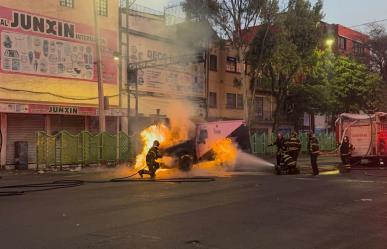 Arde camioneta transportadora de valores en Cuauhtémoc; no hay heridos