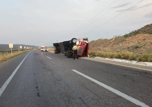 Cierre parcial en carretera Saltillo-Torreón por accidente vial: tráfico afectado