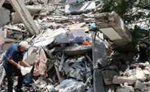 Ataque aéreo en escuela de Gaza: 100 muertos y decenas de heridos