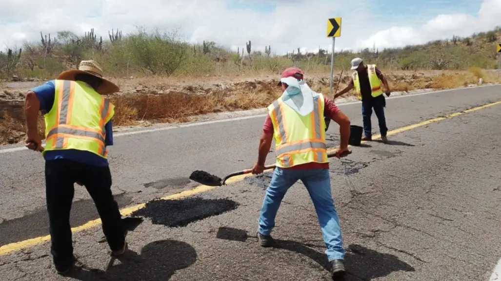 Inician bacheo en carretera transpeninsular